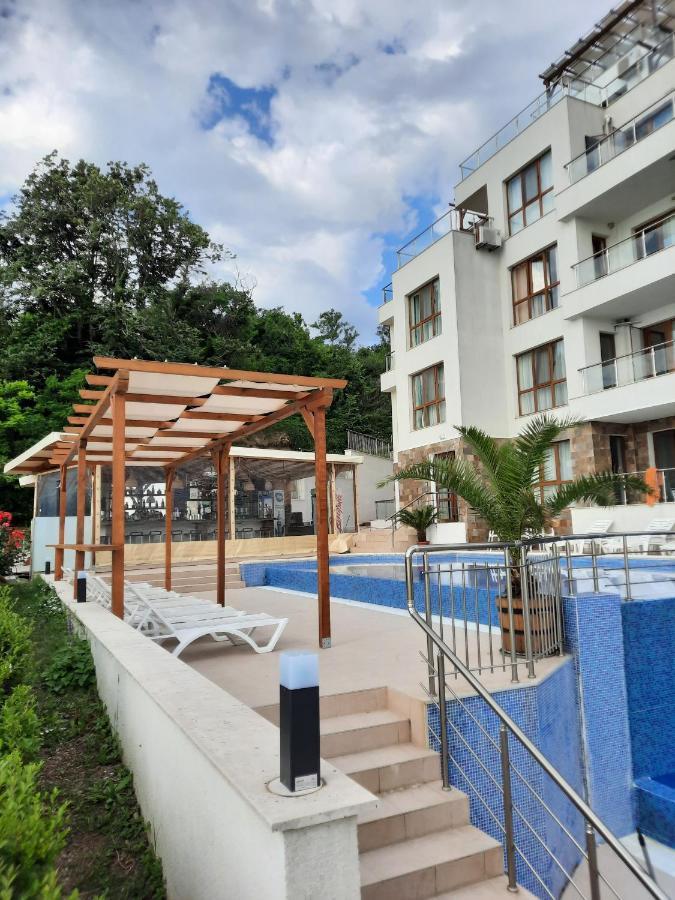 Byala Vista Cliff Apartments Exterior photo
