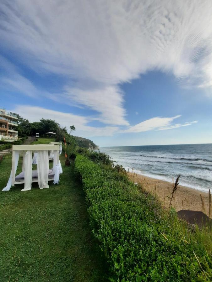 Byala Vista Cliff Apartments Exterior photo